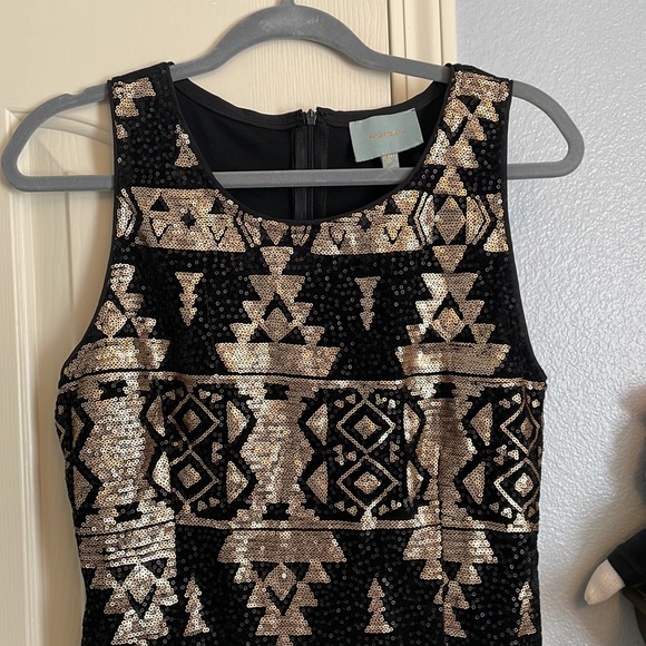 SKIES ARE BLUE Black Gold Sequin Tribal Geometric Bodycon Dress Size Medium - Picture 6 of 7